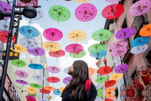 中国游客到阿联酋旅游，阿联酋人疑惑：为什么中国人是这样的？