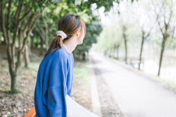 异性交往: 一个女人, 真的害怕失去你, 才会有这几种表现